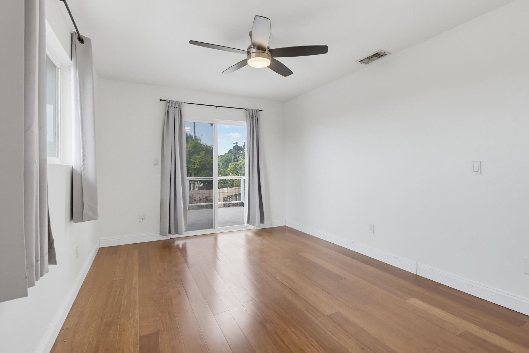Virtual tour photo 20 of 66 for 4342 Miriam Pl