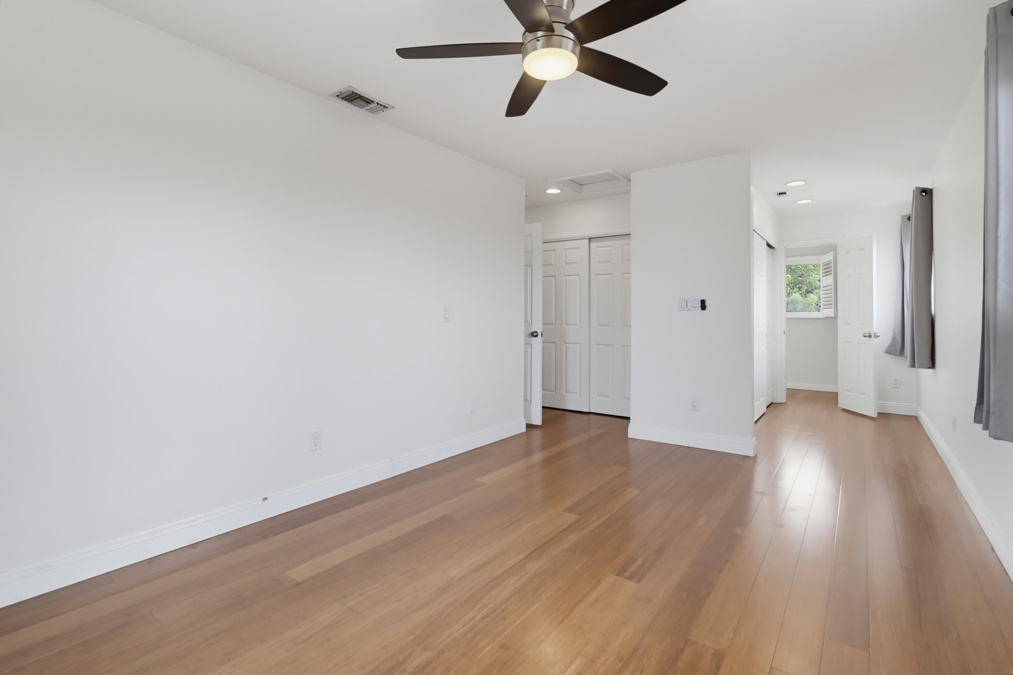 Virtual tour photo 22 of 66 for 4342 Miriam Pl