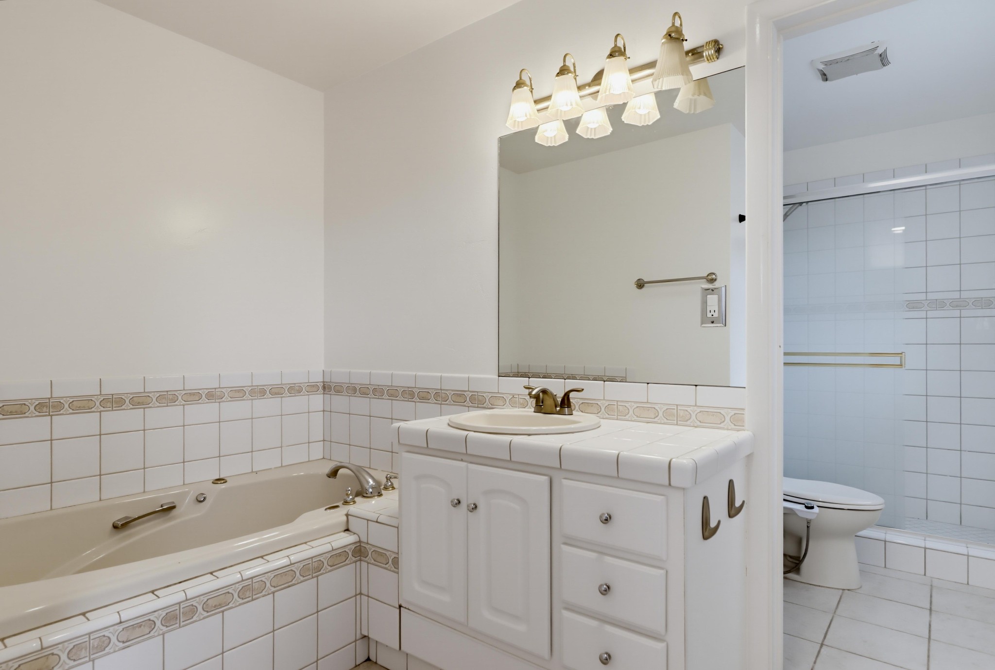Virtual tour photo 31 of 66 for 4342 Miriam Pl