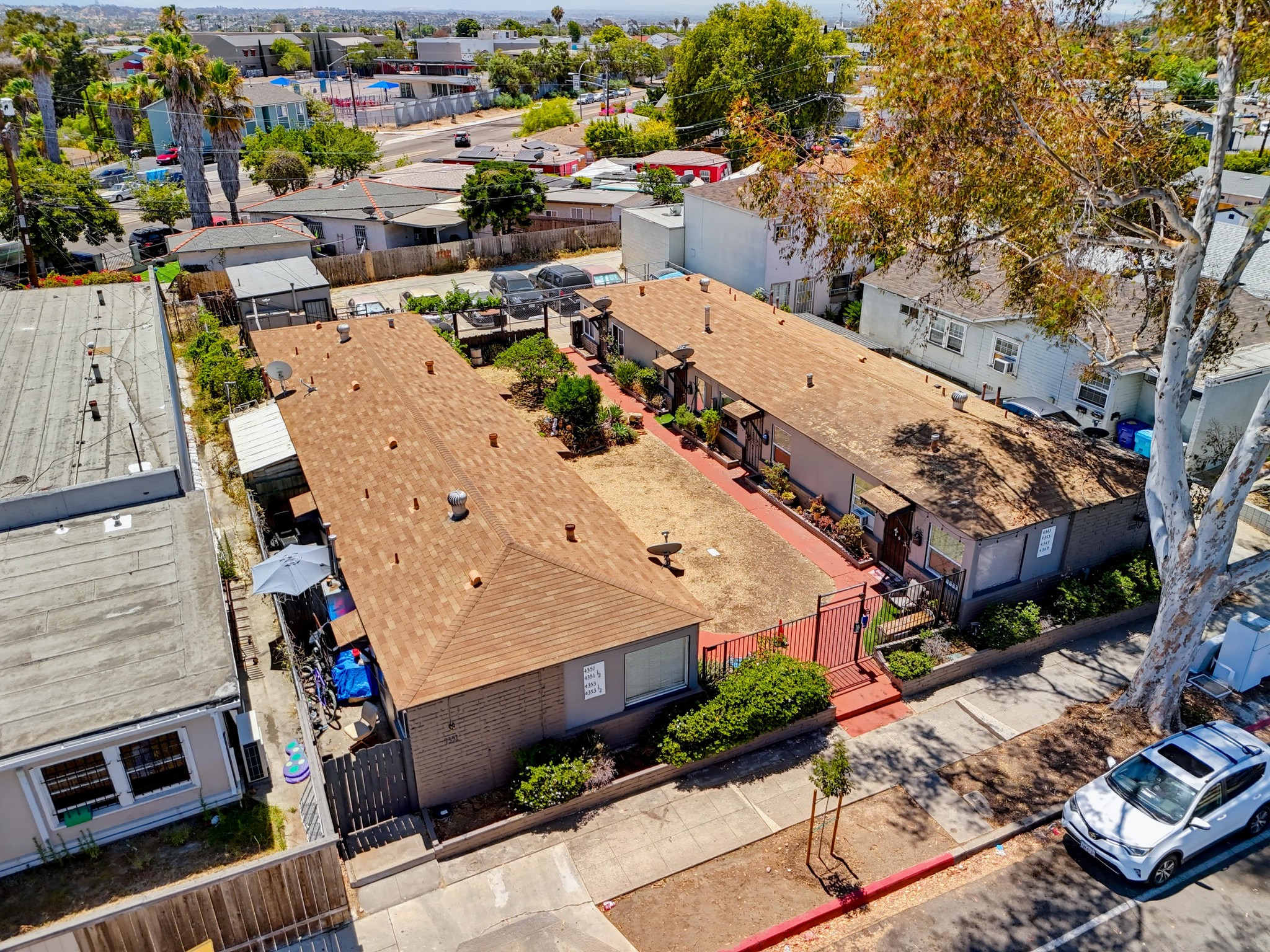 Virtual tour photo 3 of 23 for 4343-53 Poplar St