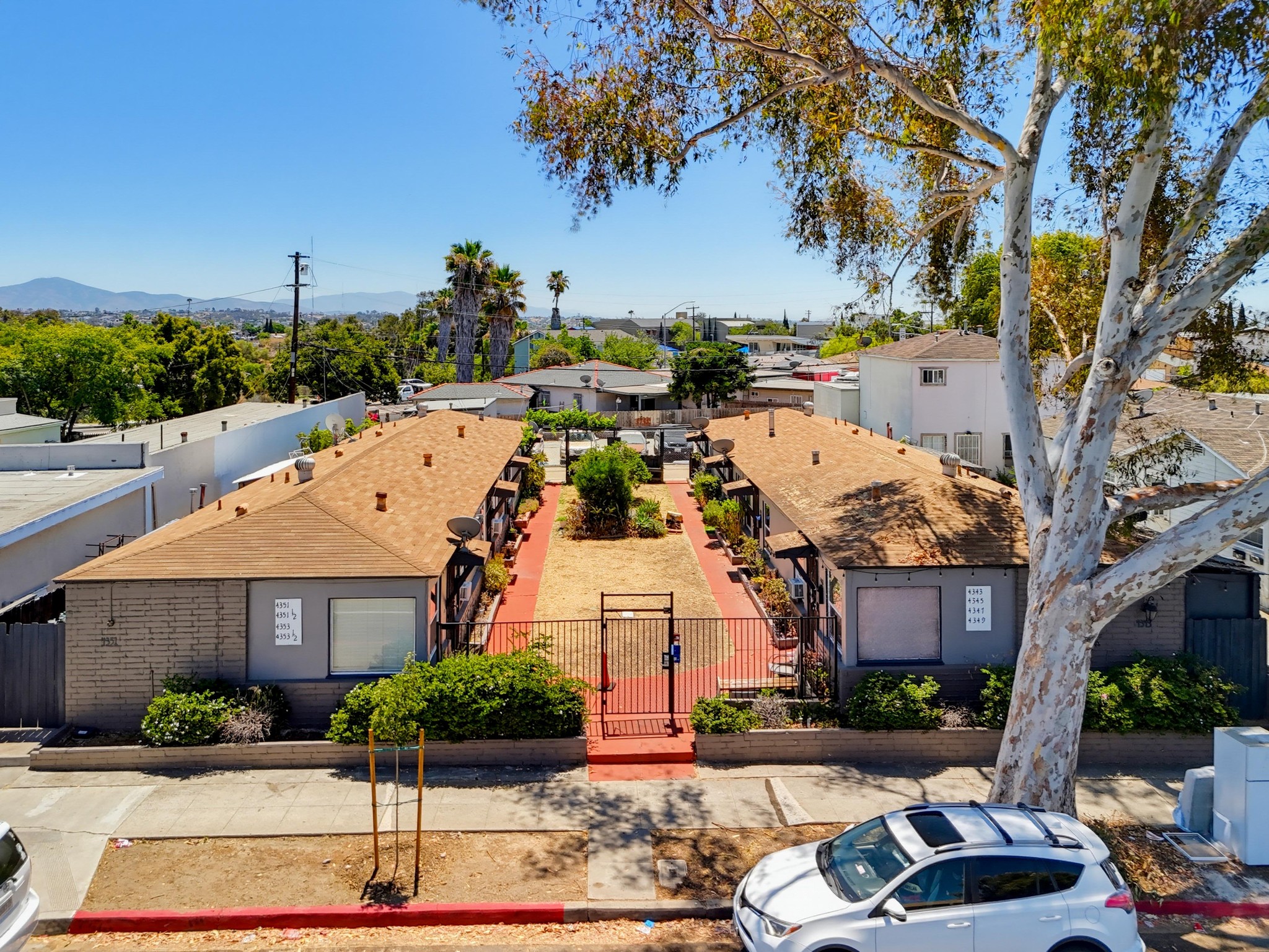 Virtual tour photo 5 of 23 for 4343-53 Poplar St
