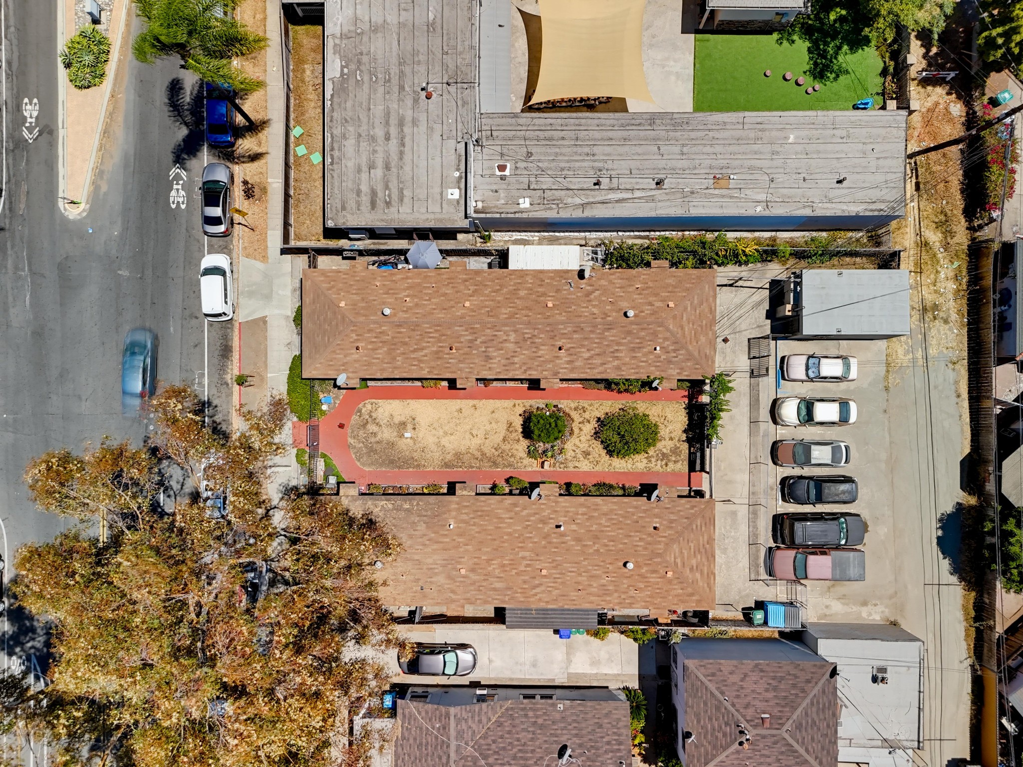 Virtual tour photo 6 of 23 for 4343-53 Poplar St