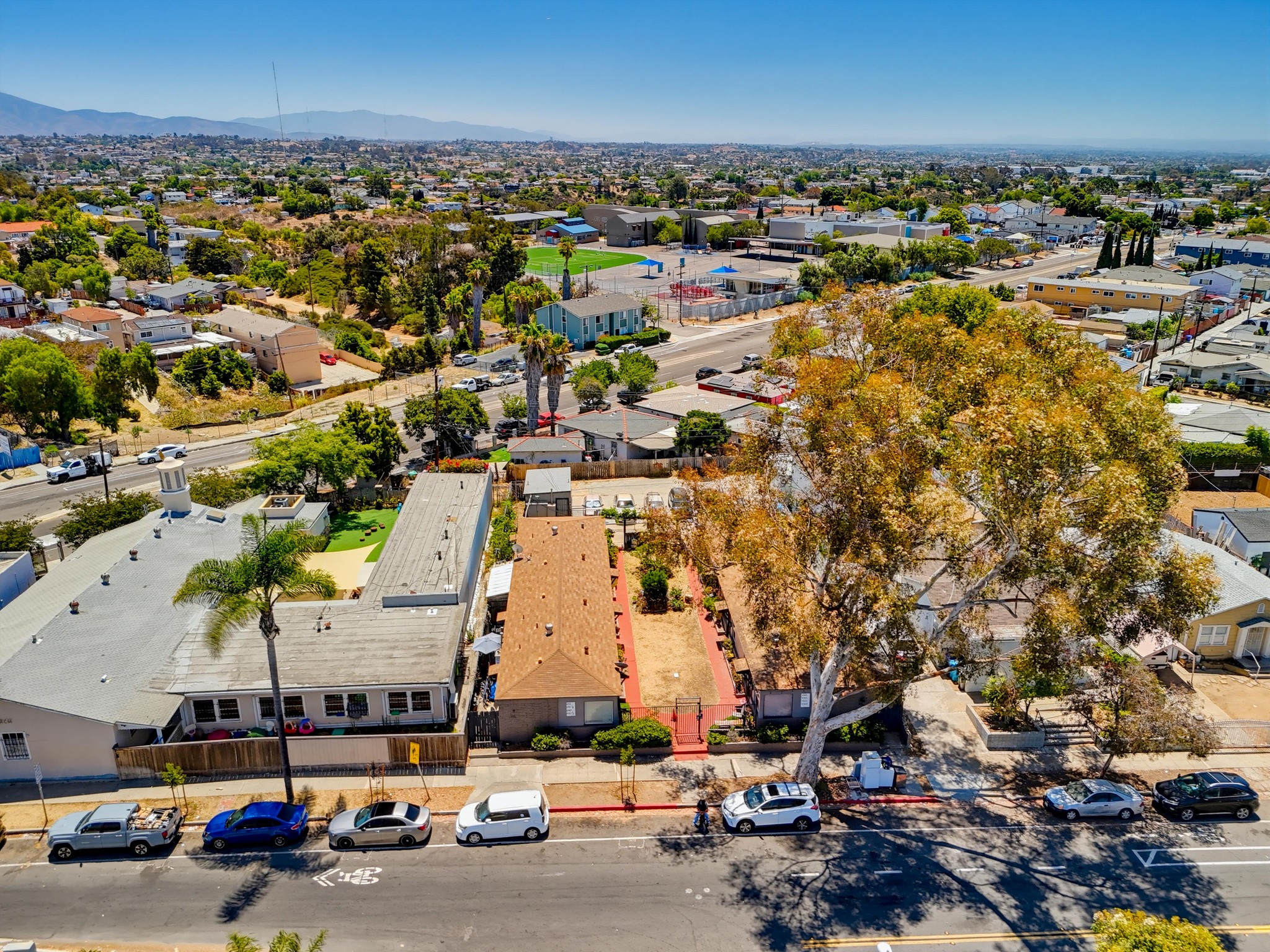 Virtual tour photo 15 of 23 for 4343-53 Poplar St