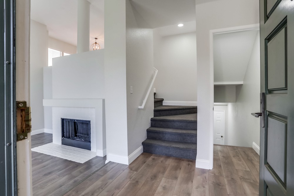 Virtual tour photo 5 of 43 for 4343 Nobel Dr UNIT 126