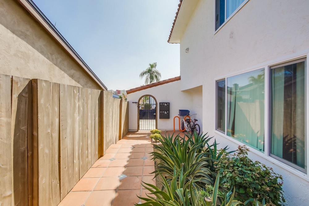 Virtual tour photo 7 of 24 for 4344 Van Dyke Ave