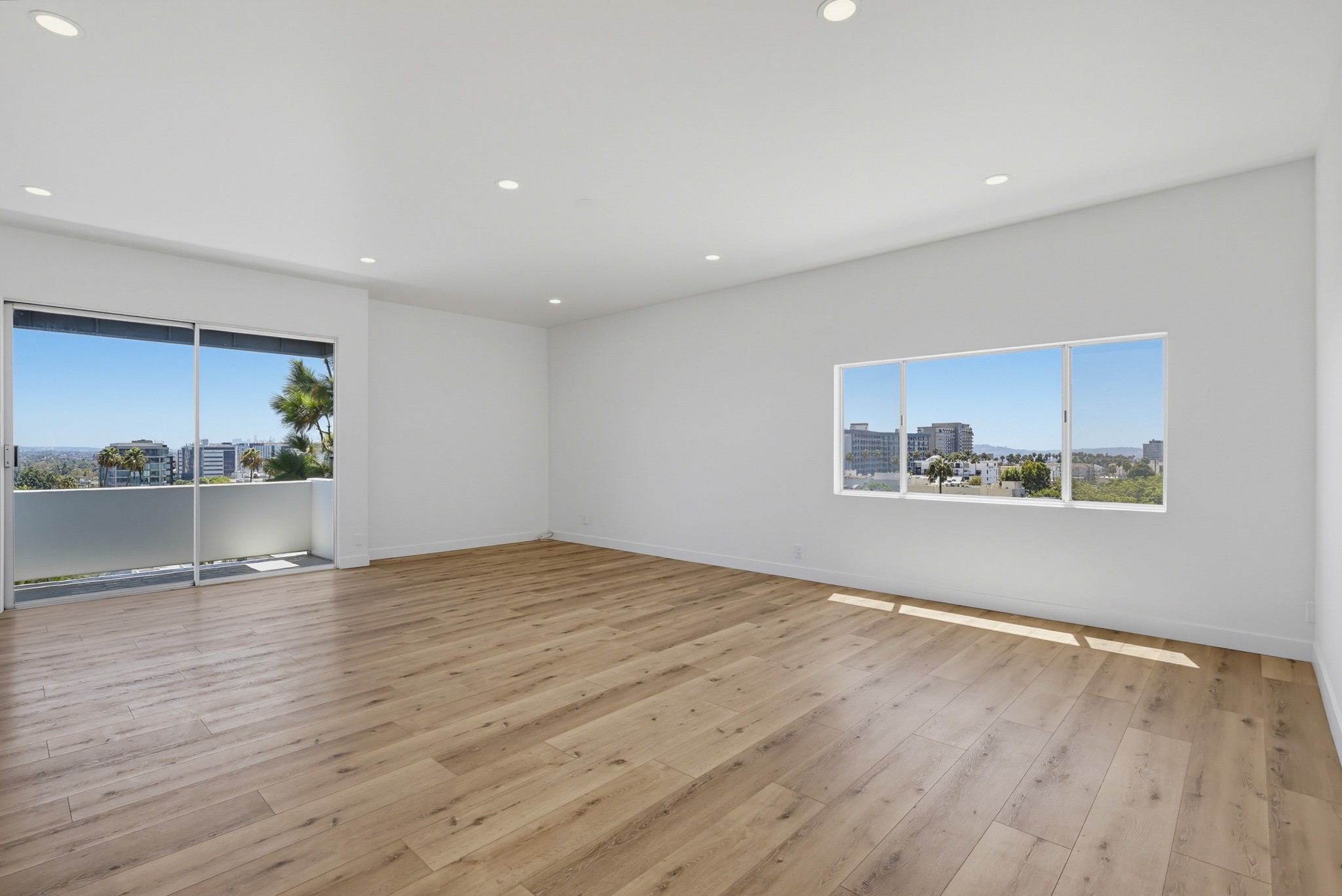 Virtual tour photo 6 of 78 for 435 N Oakhurst Dr #1002