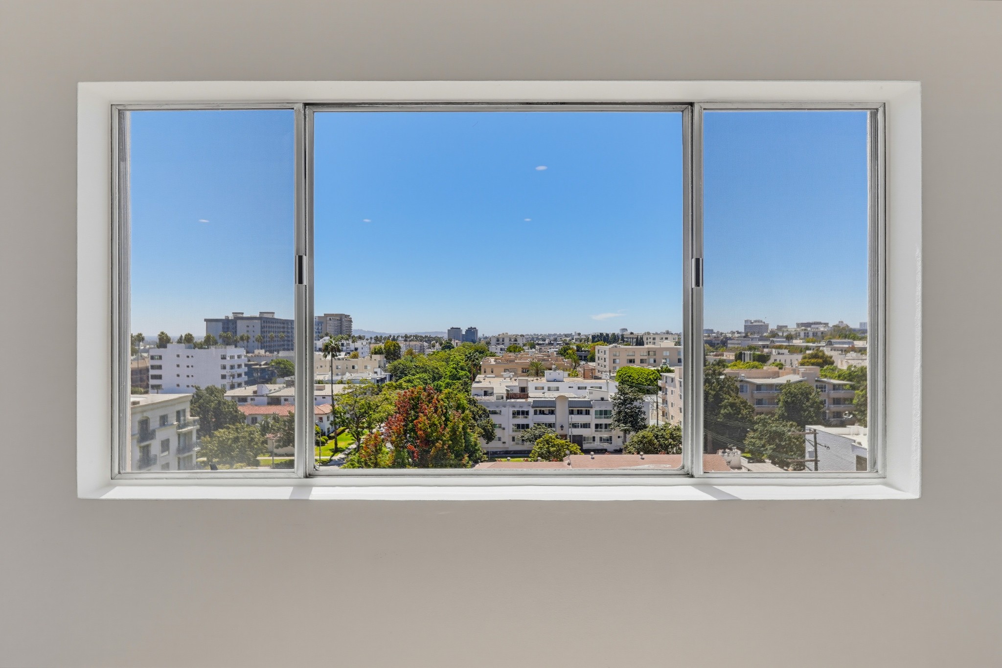 Virtual tour photo 8 of 78 for 435 N Oakhurst Dr #1002