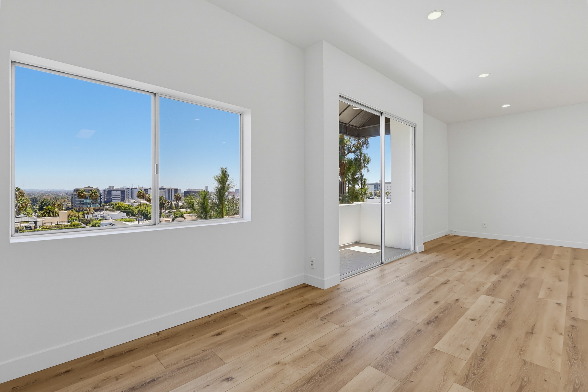 Virtual tour photo 17 of 78 for 435 N Oakhurst Dr #1002
