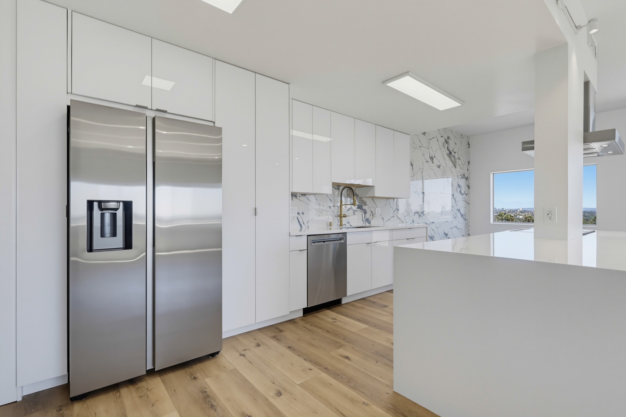 Virtual tour photo 20 of 78 for 435 N Oakhurst Dr #1002