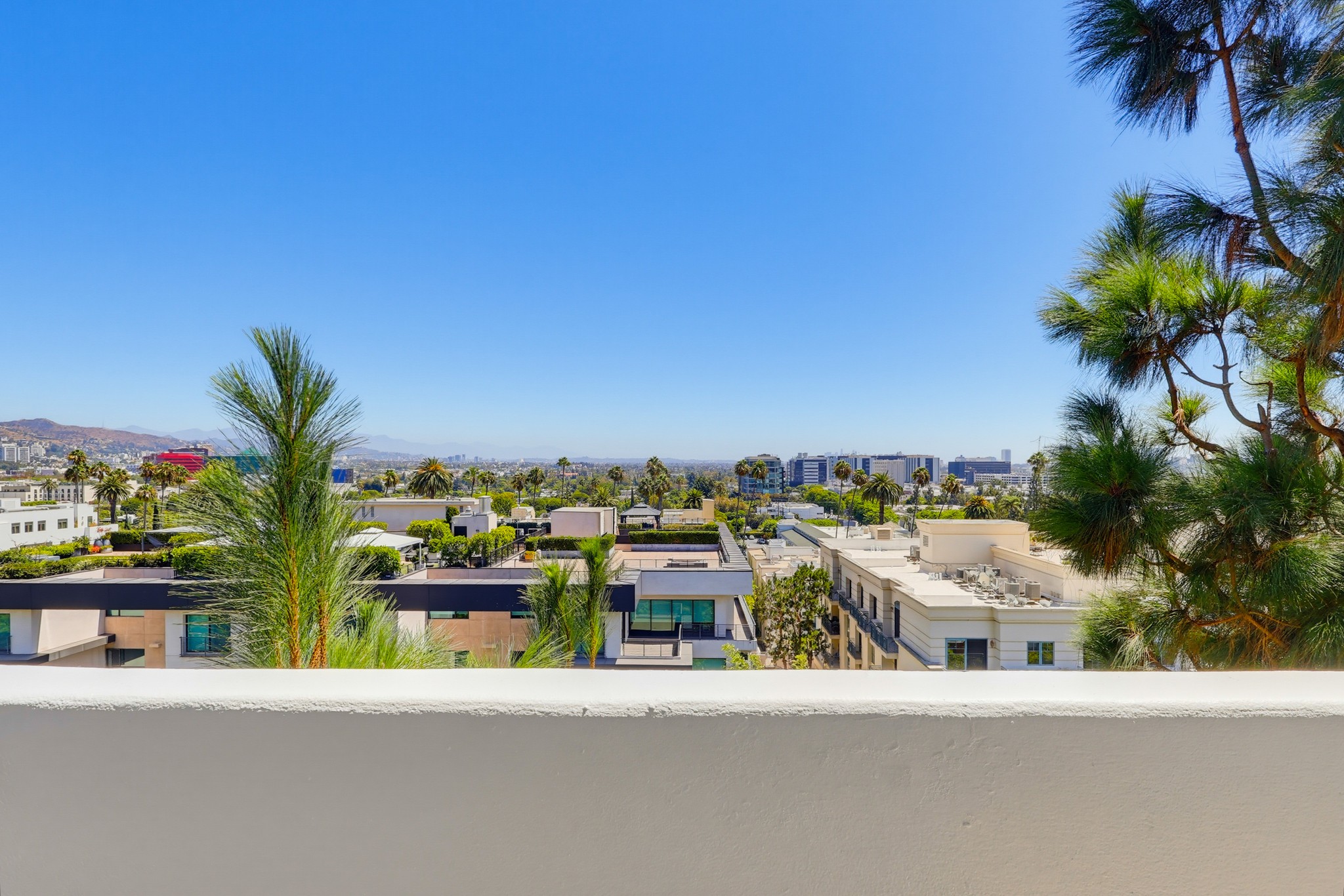 Virtual tour photo 24 of 78 for 435 N Oakhurst Dr #1002