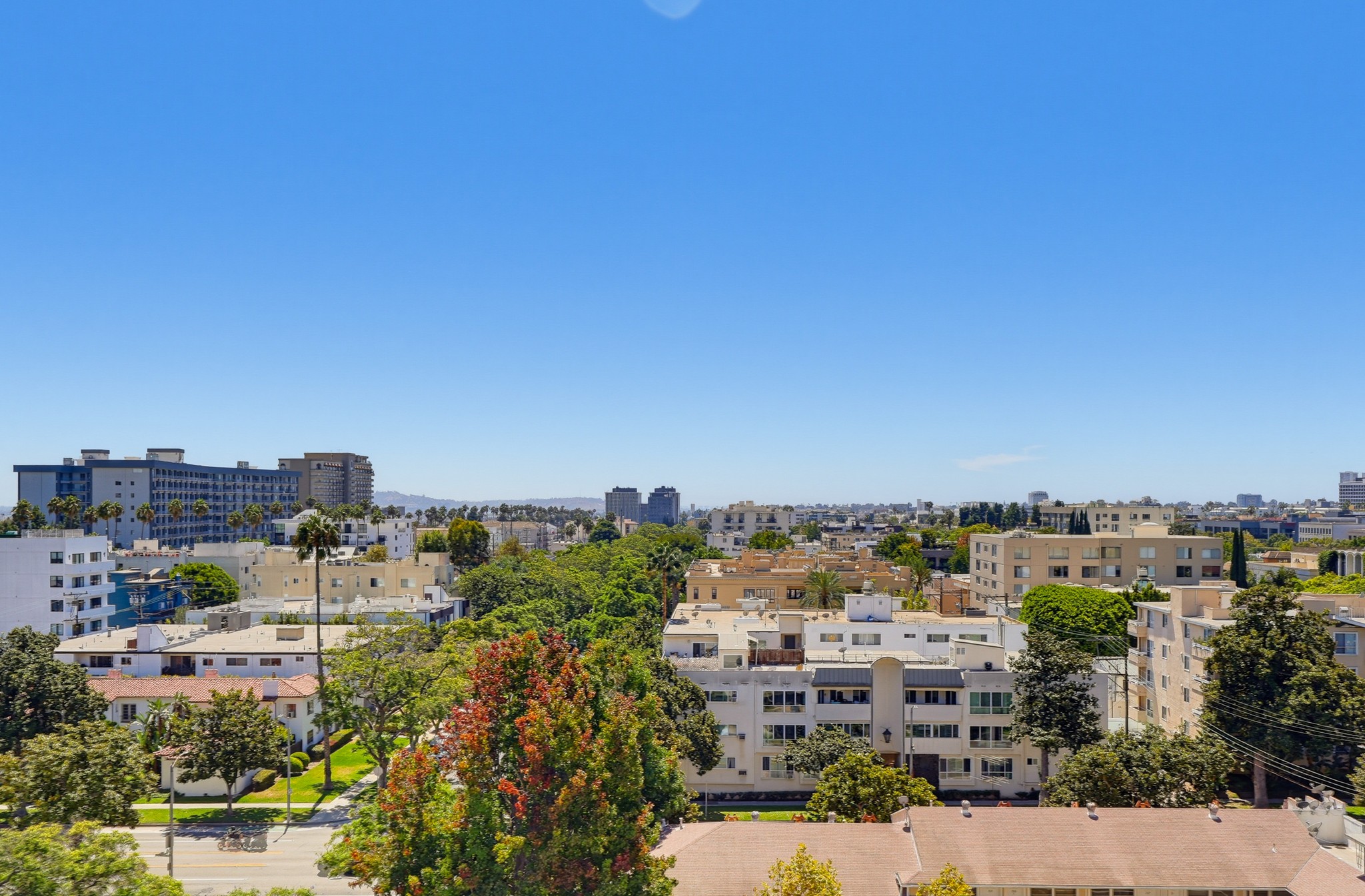 Virtual tour photo 30 of 78 for 435 N Oakhurst Dr #1002