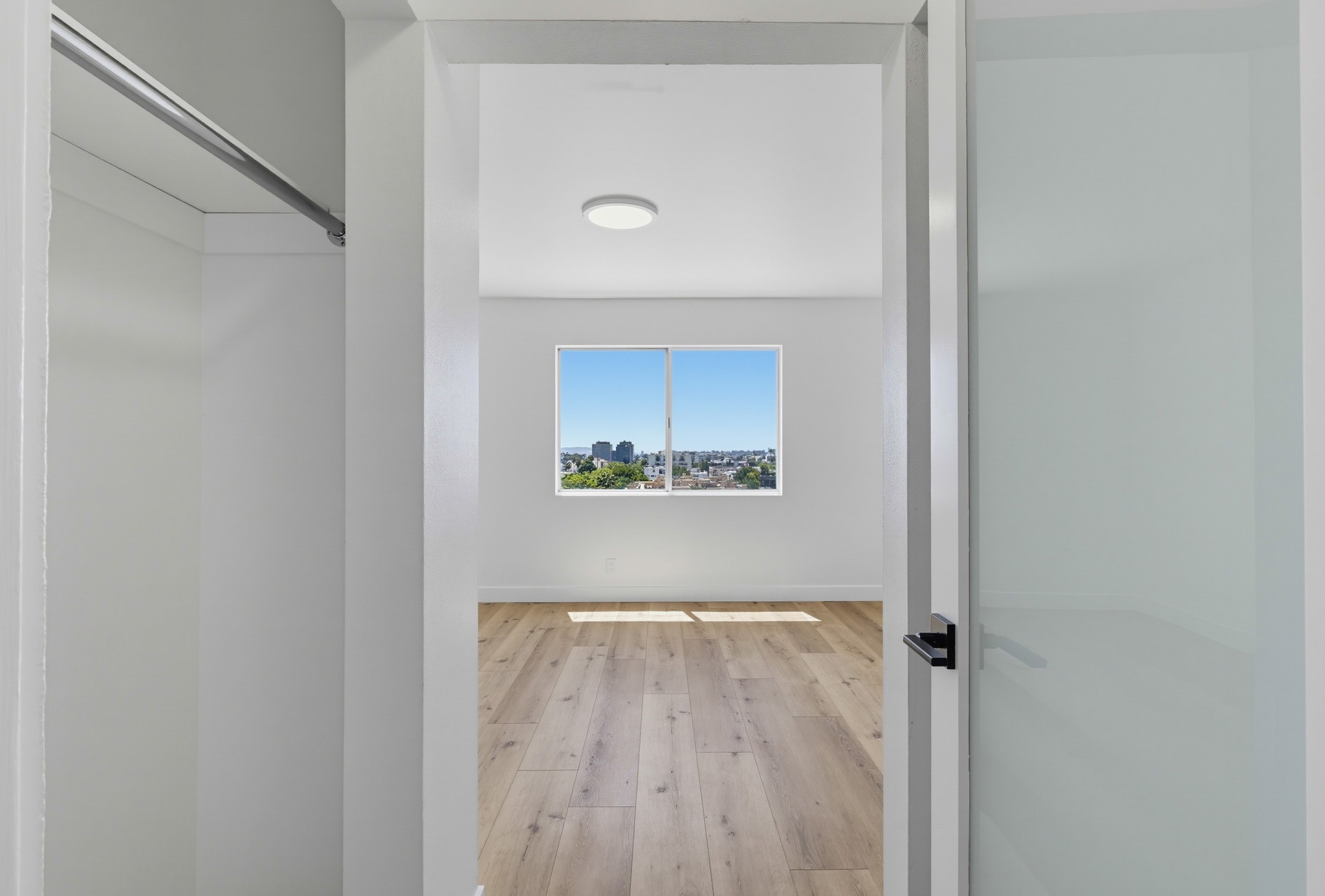 Virtual tour photo 36 of 78 for 435 N Oakhurst Dr #1002
