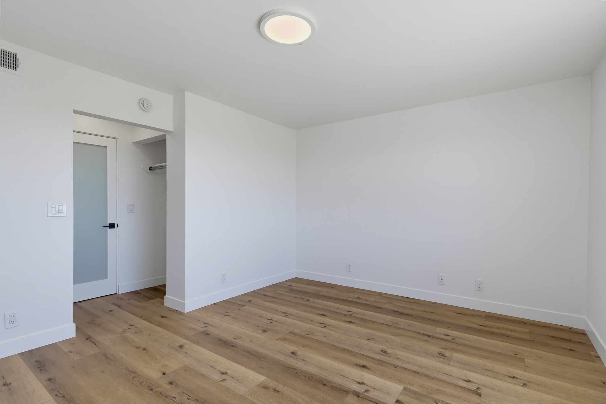 Virtual tour photo 40 of 78 for 435 N Oakhurst Dr #1002