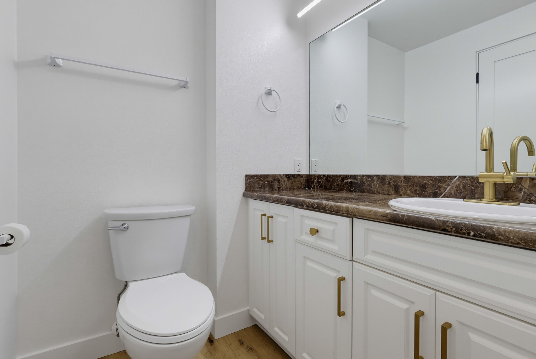 Virtual tour photo 44 of 78 for 435 N Oakhurst Dr #1002