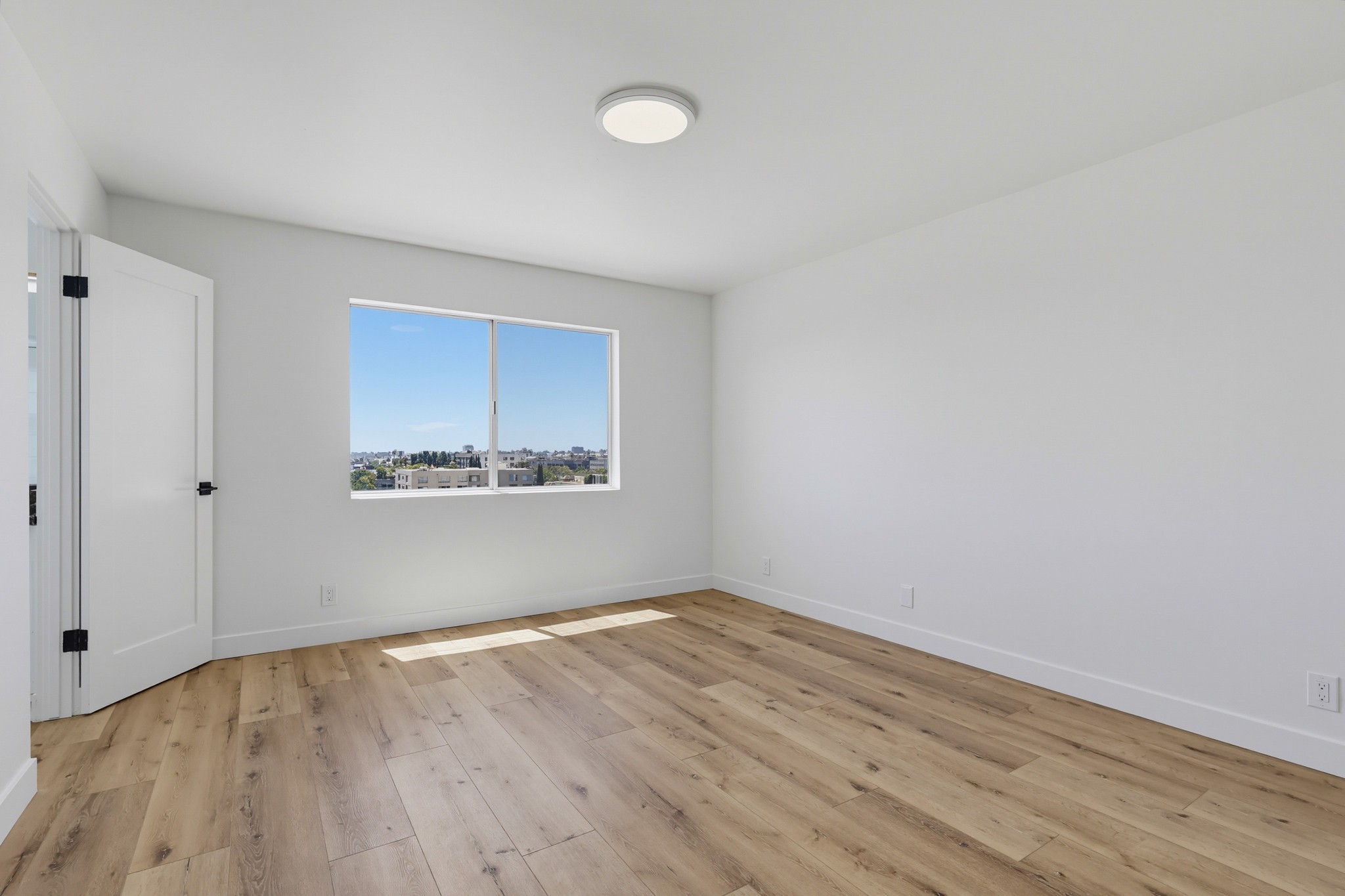 Virtual tour photo 48 of 78 for 435 N Oakhurst Dr #1002