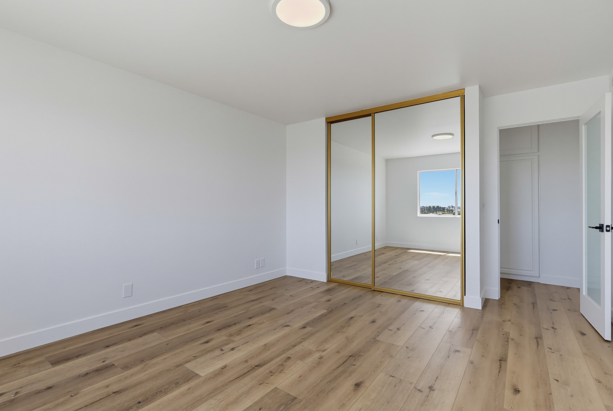 Virtual tour photo 49 of 78 for 435 N Oakhurst Dr #1002