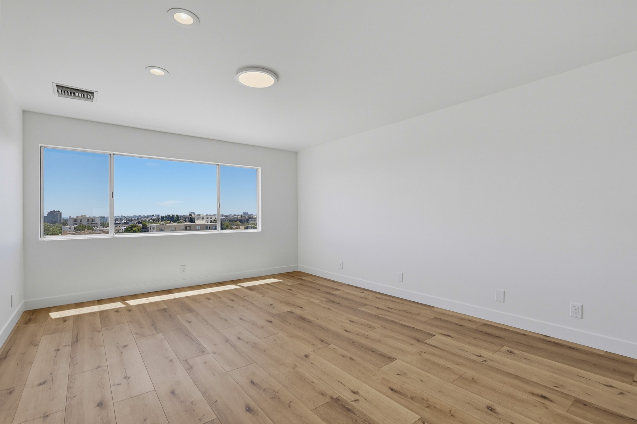 Virtual tour photo 57 of 78 for 435 N Oakhurst Dr #1002