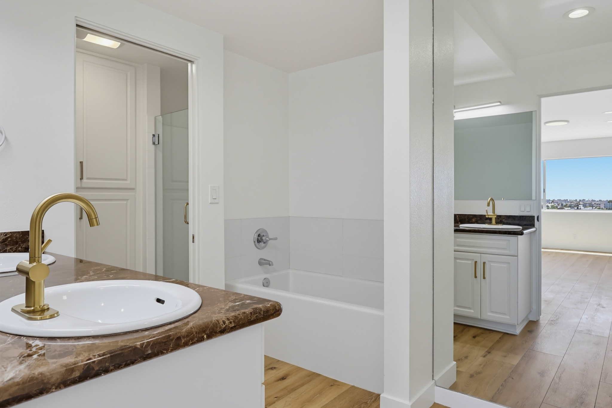 Virtual tour photo 62 of 78 for 435 N Oakhurst Dr #1002
