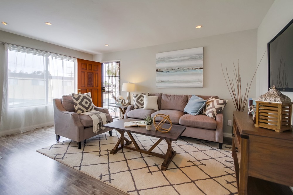 Virtual tour photo 10 of 33 for 4355 Rialto St #7