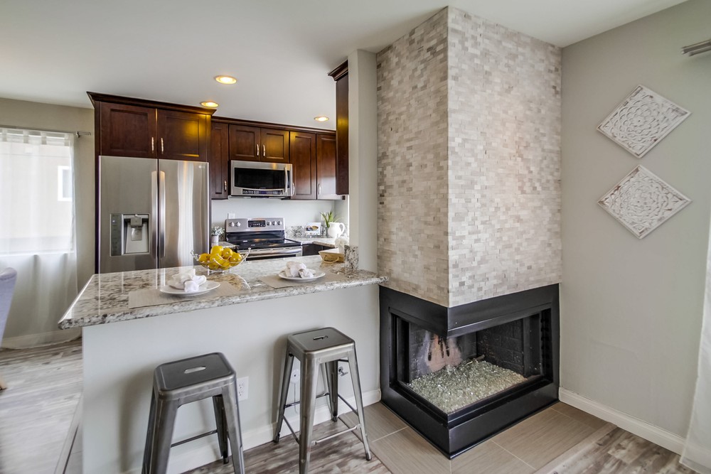 Virtual tour photo 16 of 33 for 4355 Rialto St #7