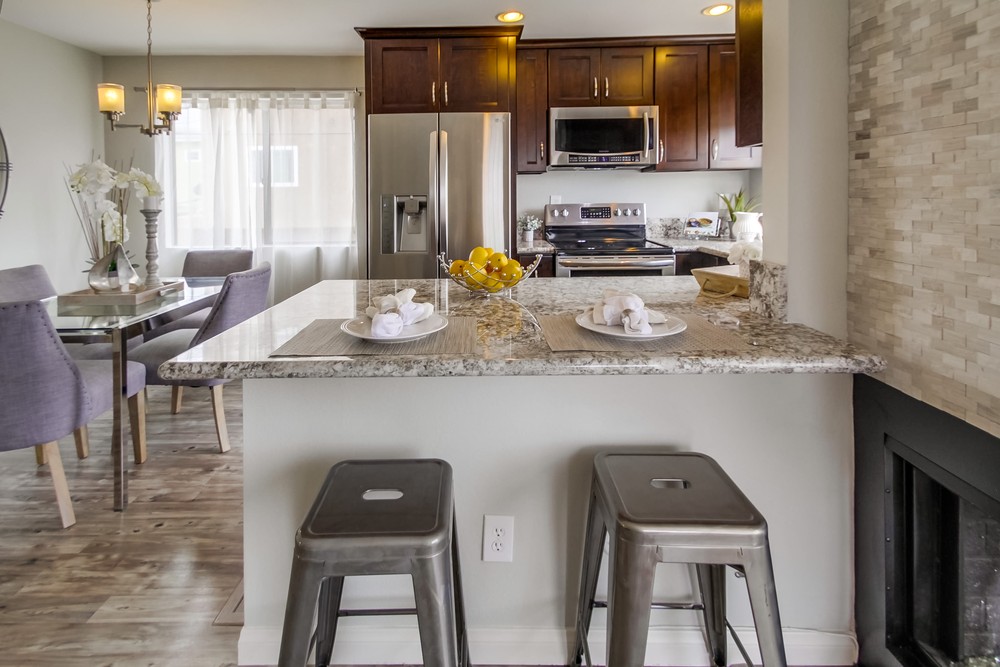 Virtual tour photo 17 of 33 for 4355 Rialto St #7