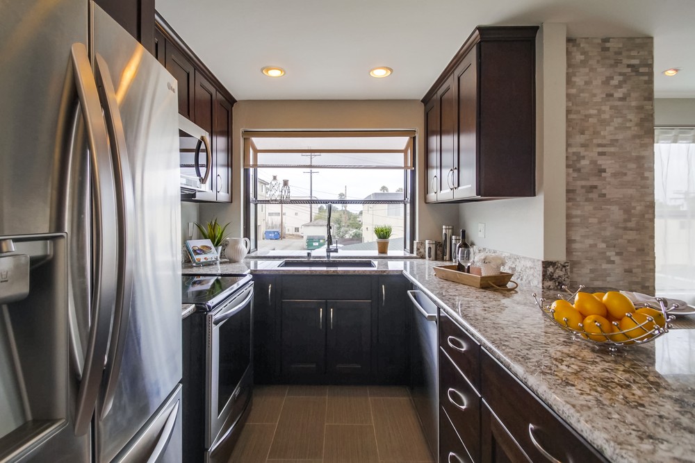 Virtual tour photo 18 of 33 for 4355 Rialto St #7