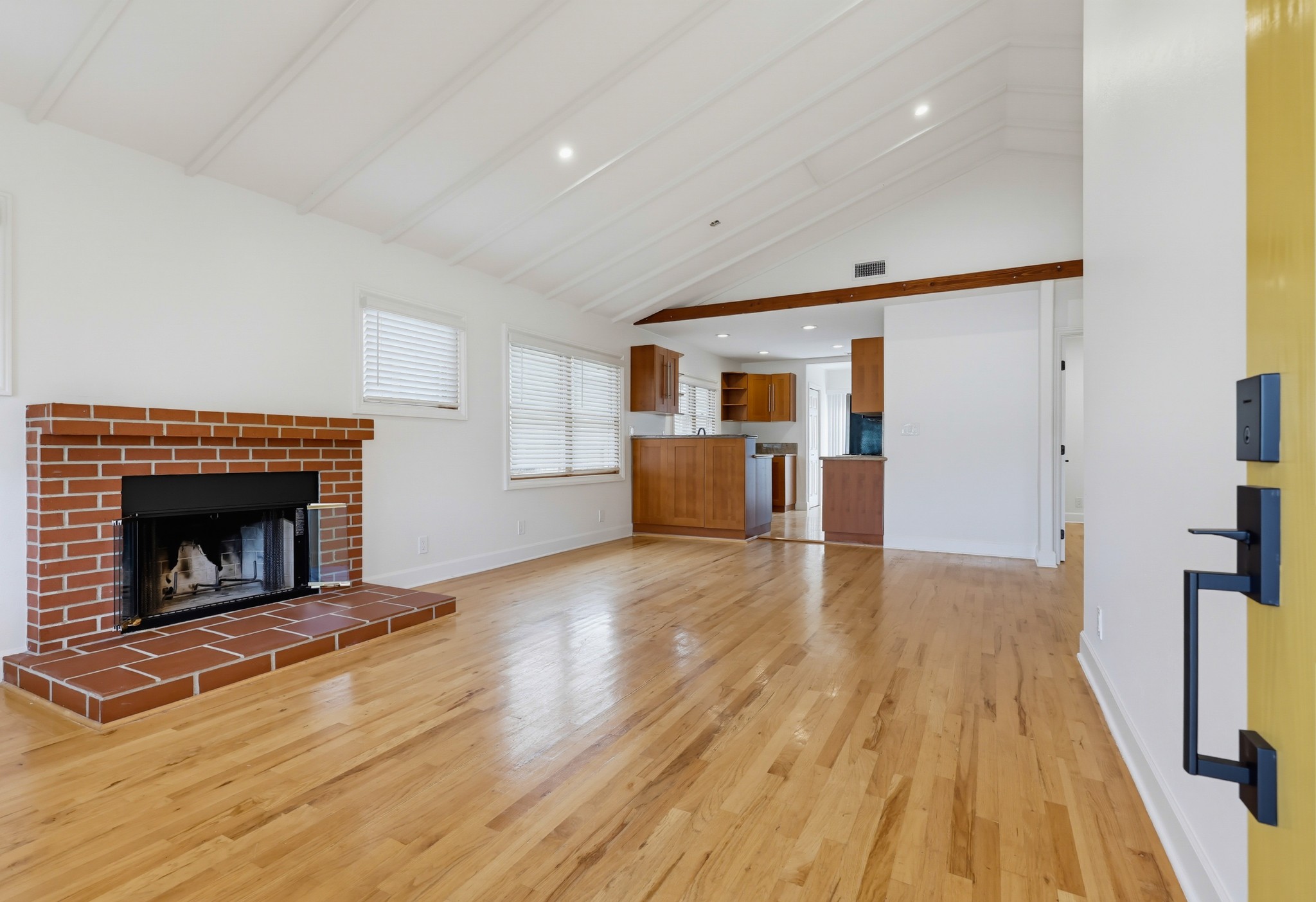 Virtual tour photo 9 of 44 for 4356 Louisiana St