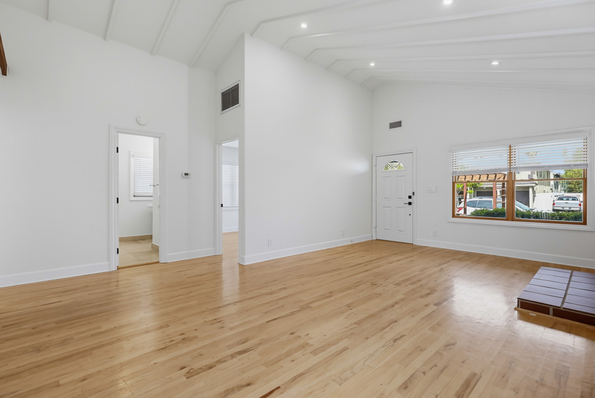 Virtual tour photo 12 of 44 for 4356 Louisiana St