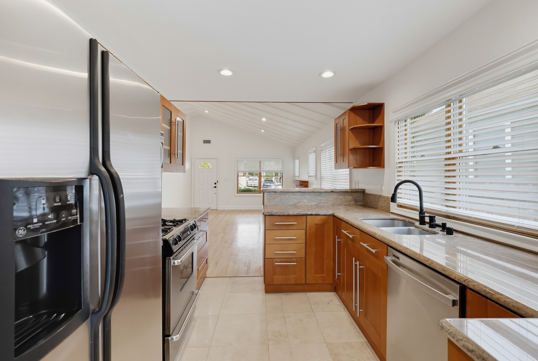 Virtual tour photo 20 of 44 for 4356 Louisiana St