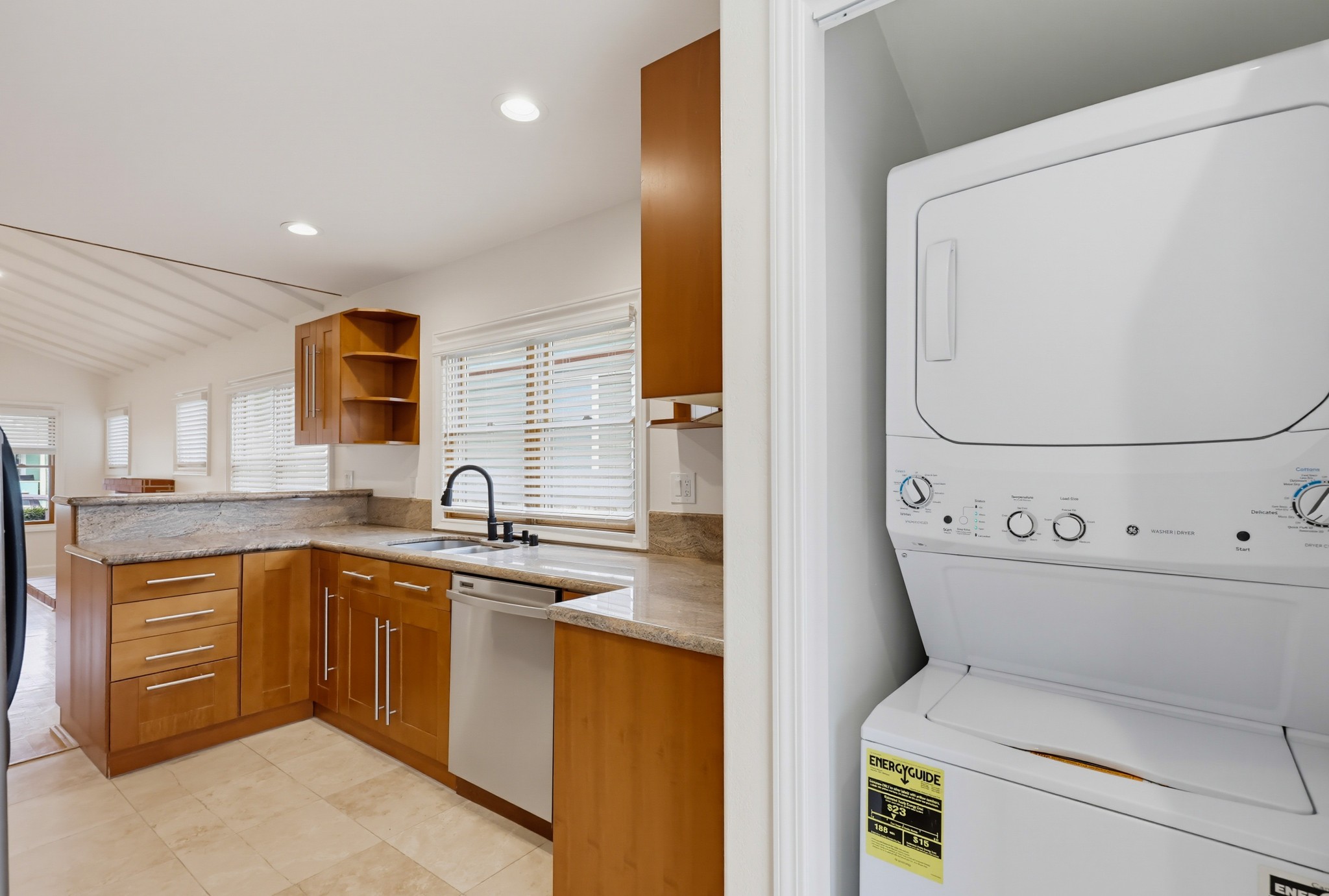 Virtual tour photo 23 of 44 for 4356 Louisiana St