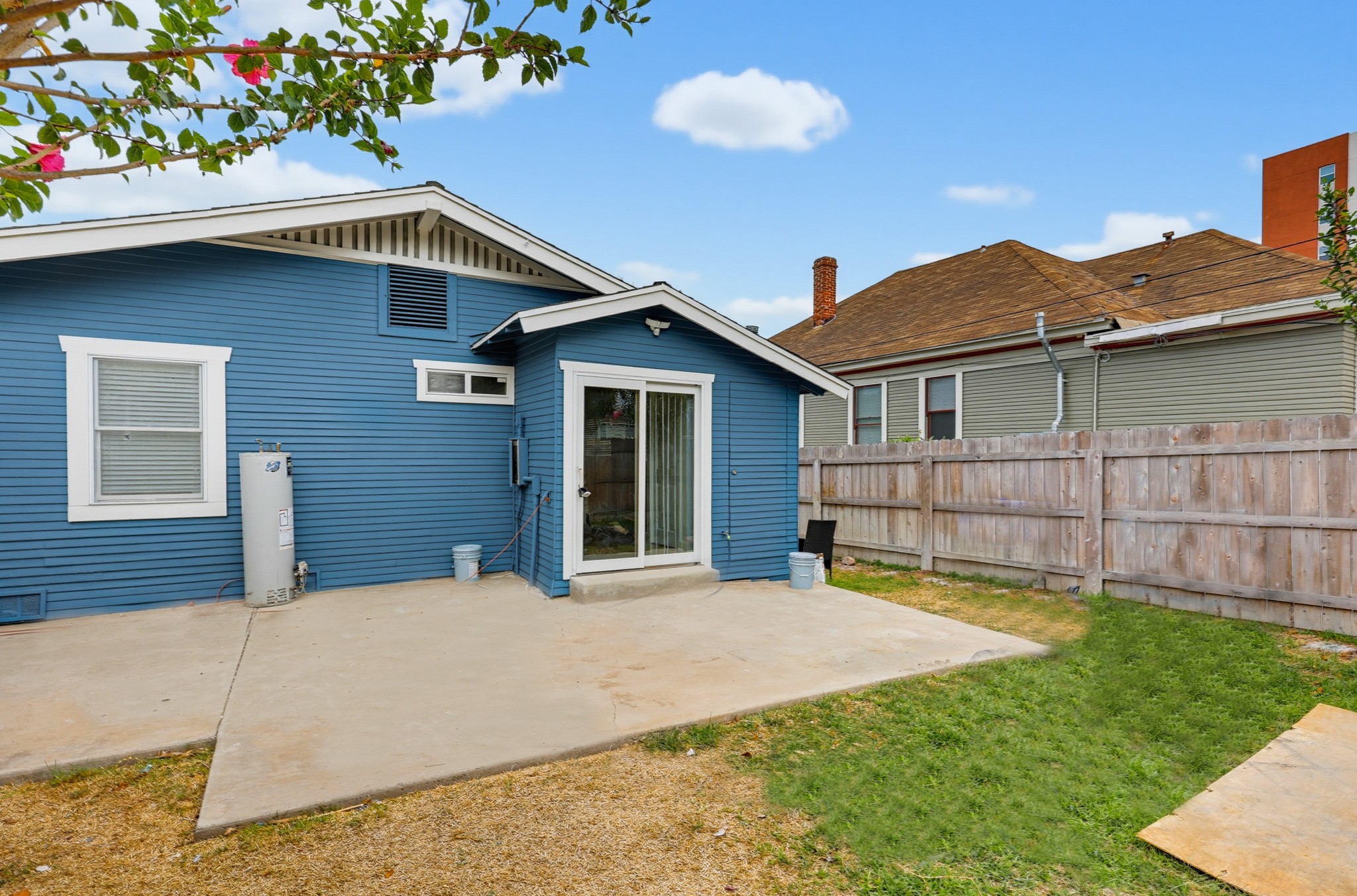 Virtual tour photo 40 of 44 for 4356 Louisiana St