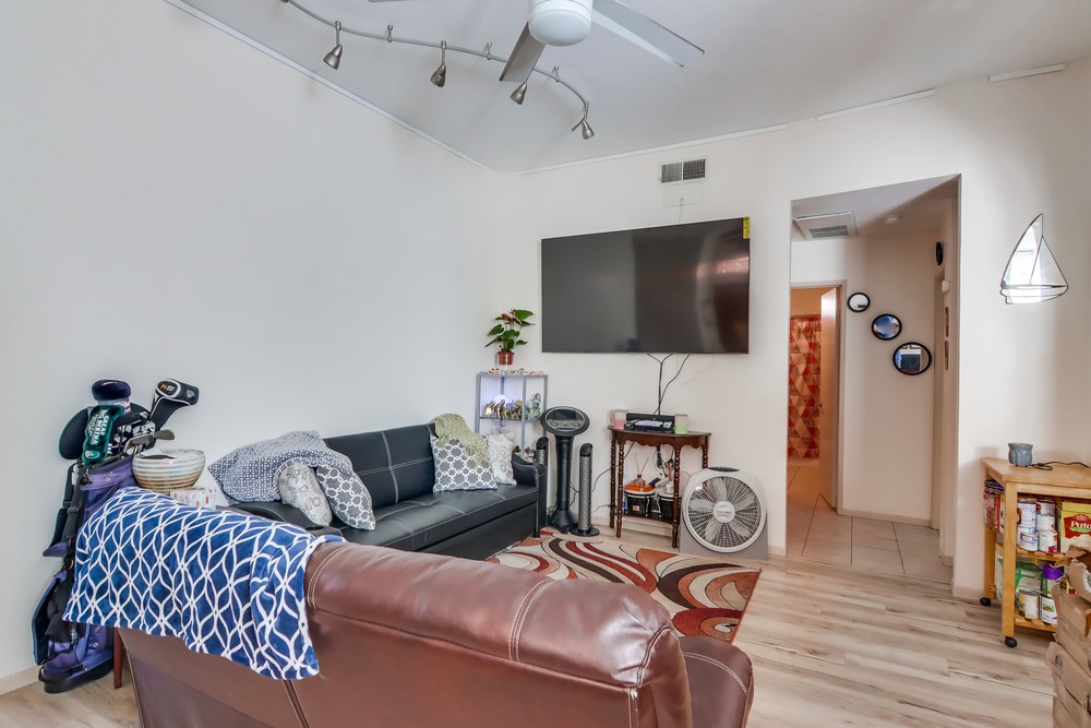 Virtual tour photo 10 of 31 for 4357 Cleveland Ave