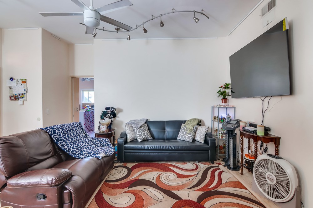 Virtual tour photo 12 of 31 for 4357 Cleveland Ave