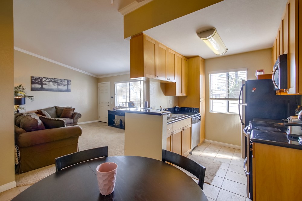 Virtual tour photo 17 of 32 for 4357 Oregon St #6