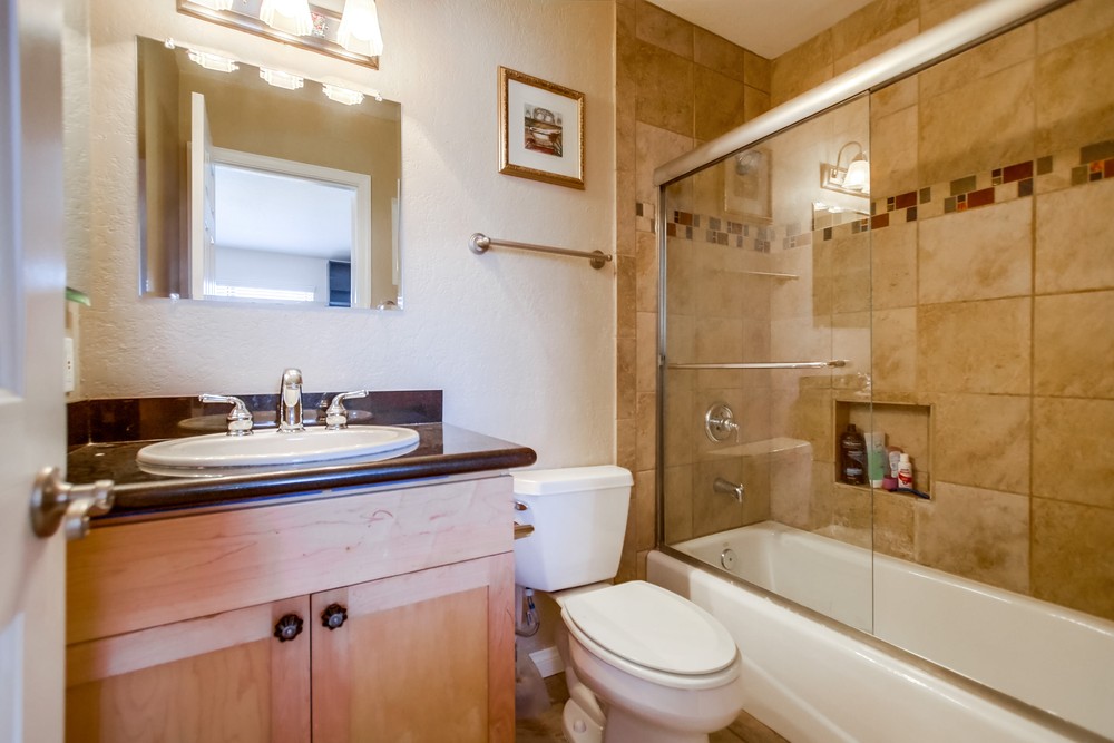 Virtual tour photo 29 of 32 for 4357 Oregon St #6