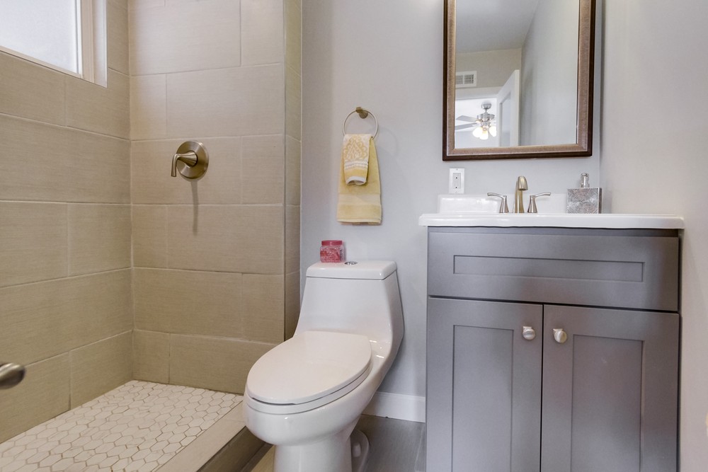 Virtual tour photo 21 of 39 for 4366 Donald Ave