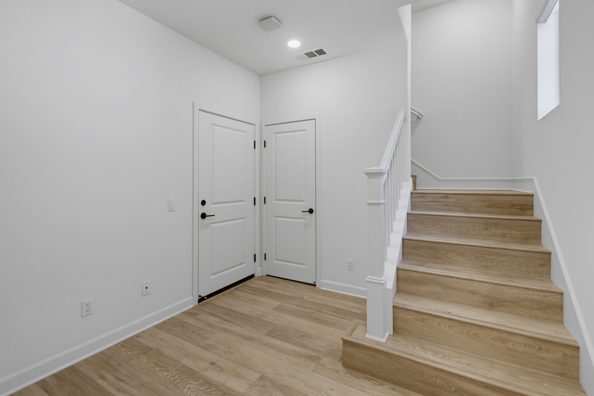 Virtual tour photo 6 of 45 for 4366 Pacifica Wy