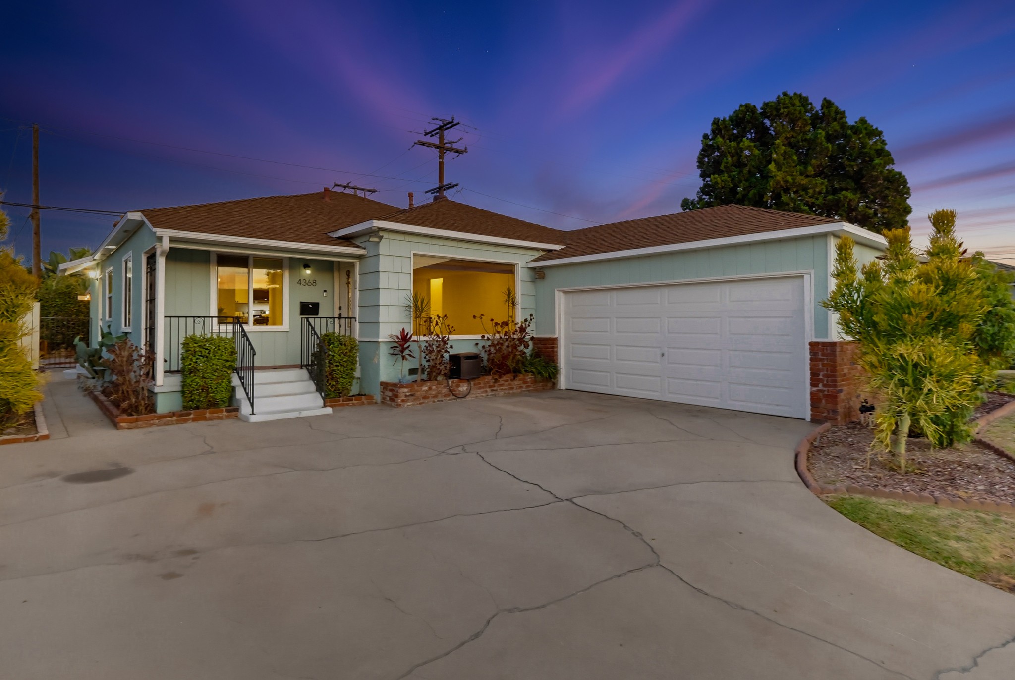 Virtual tour photo 5 of 85 for 4368 Levelside Ave