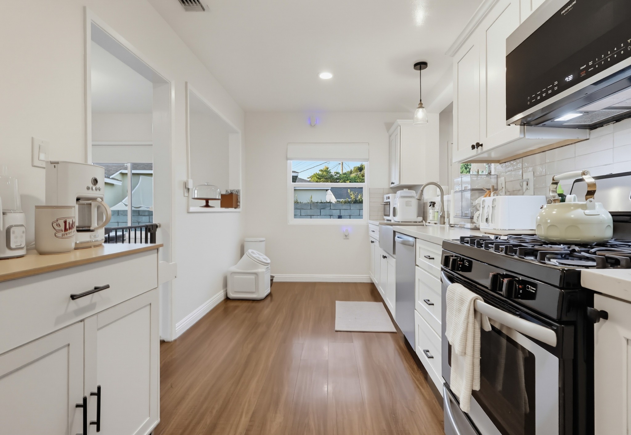 Virtual tour photo 33 of 85 for 4368 Levelside Ave