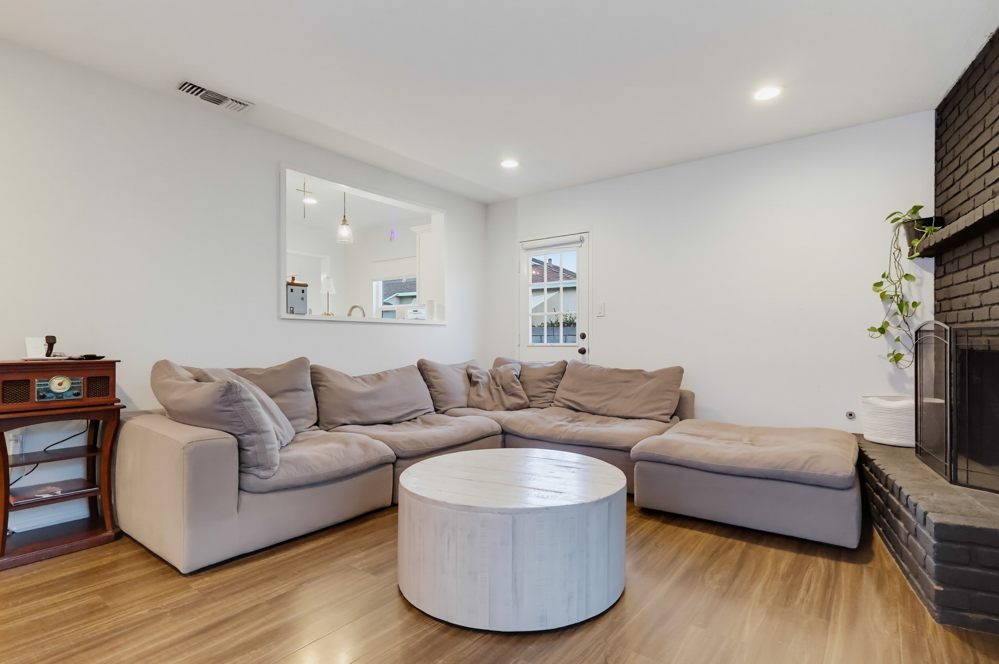 Virtual tour photo 38 of 85 for 4368 Levelside Ave