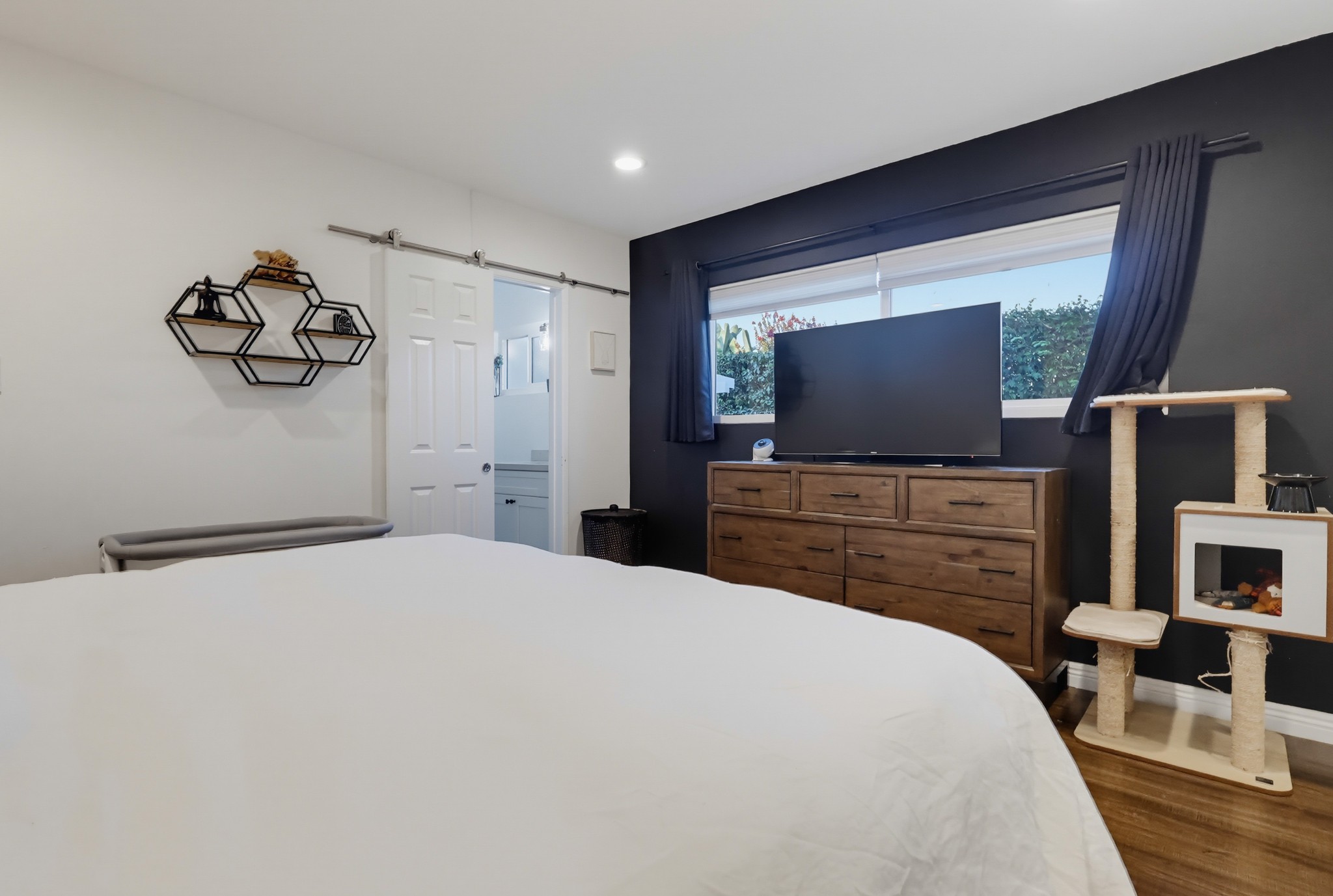 Virtual tour photo 47 of 85 for 4368 Levelside Ave