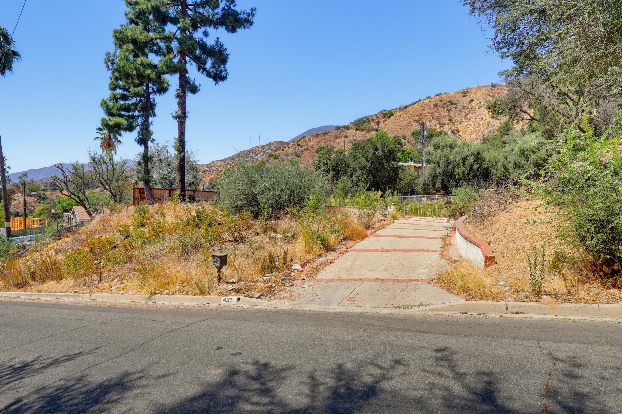 Virtual tour photo 1 of 38 for 437 Devonwood Rd
