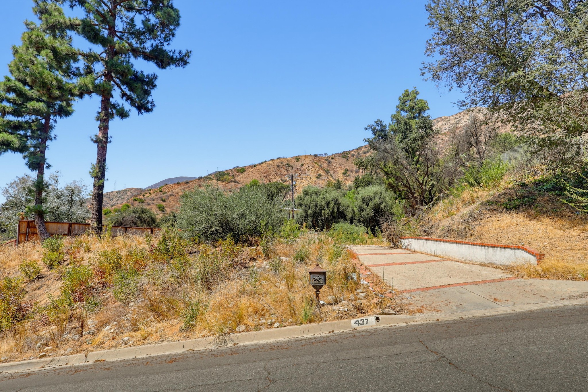 Virtual tour photo 3 of 38 for 437 Devonwood Rd