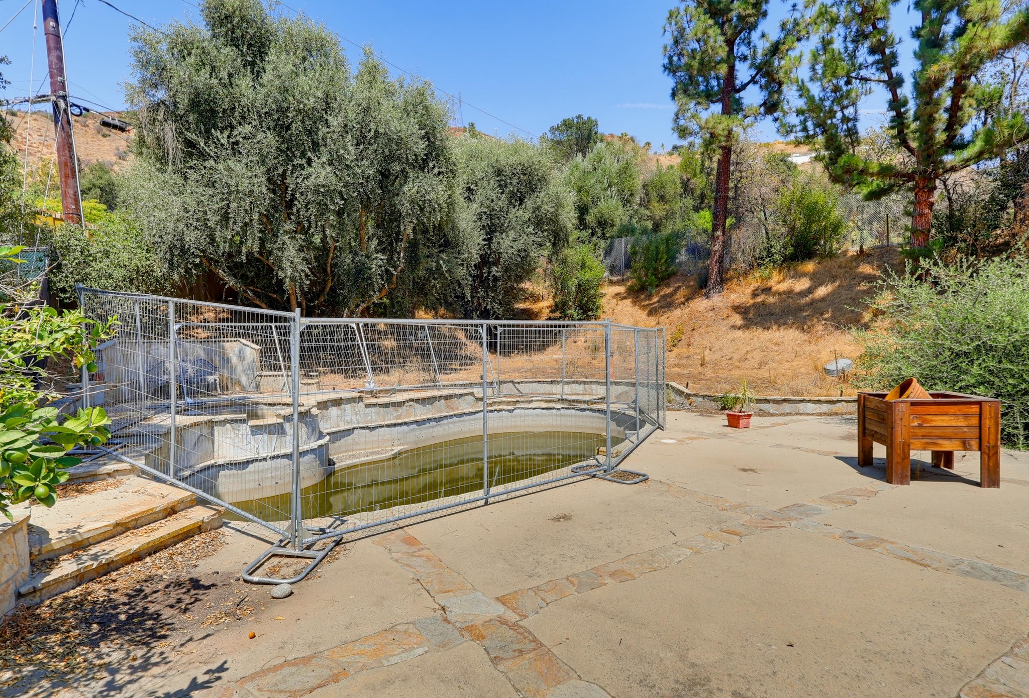 Virtual tour photo 23 of 38 for 437 Devonwood Rd