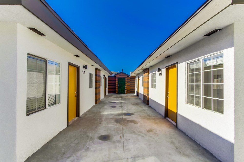 Virtual tour photo 9 of 43 for 4373 51st St