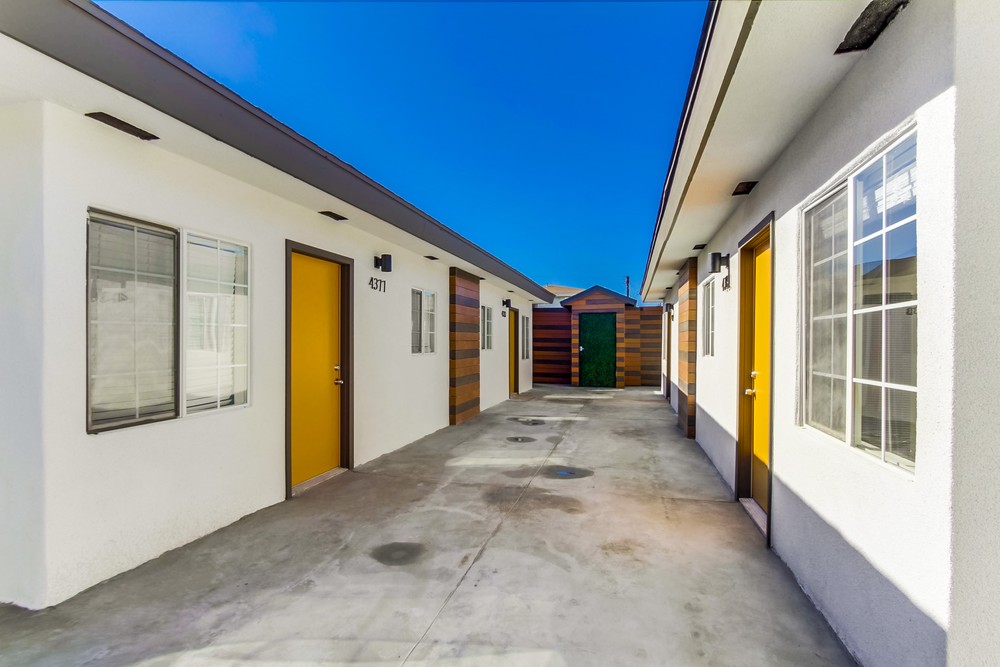 Virtual tour photo 10 of 43 for 4373 51st St