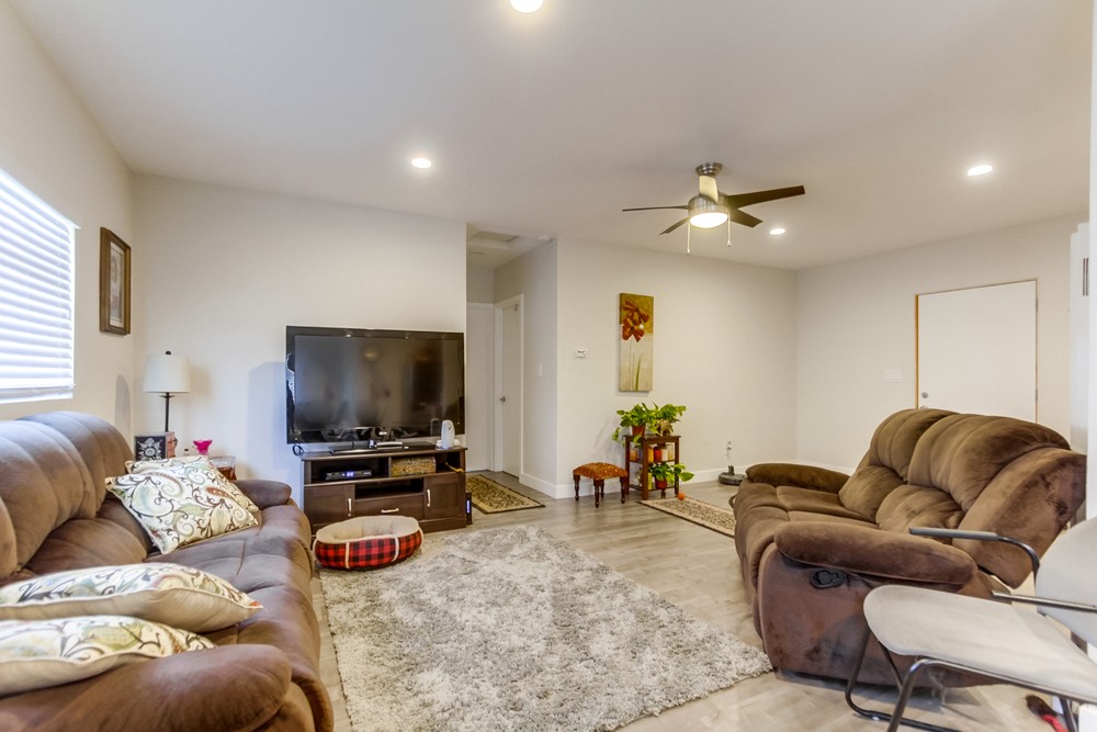 Virtual tour photo 22 of 43 for 4373 51st St