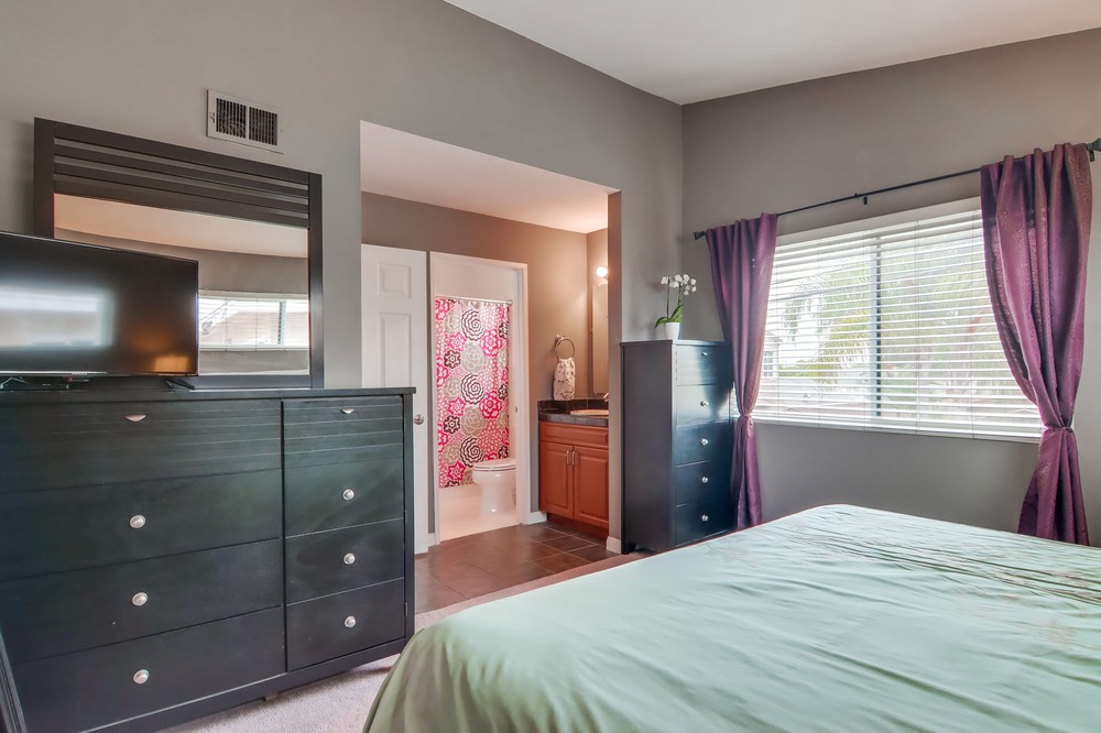 Virtual tour photo 27 of 41 for 4375 37th St