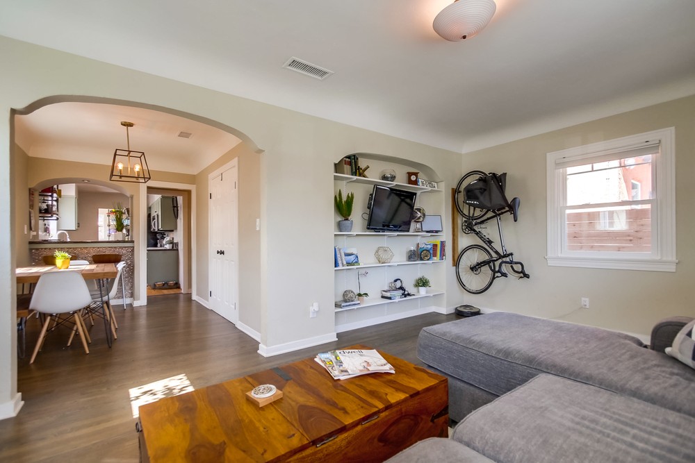 Virtual tour photo 19 of 58 for 4378 Cherokee Ave