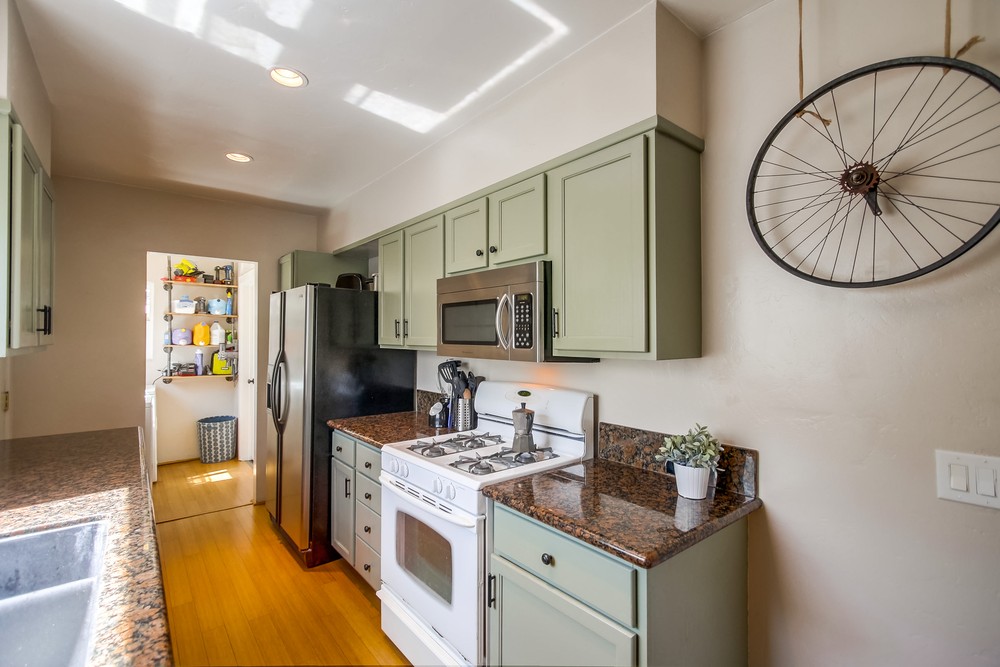 Virtual tour photo 27 of 58 for 4378 Cherokee Ave